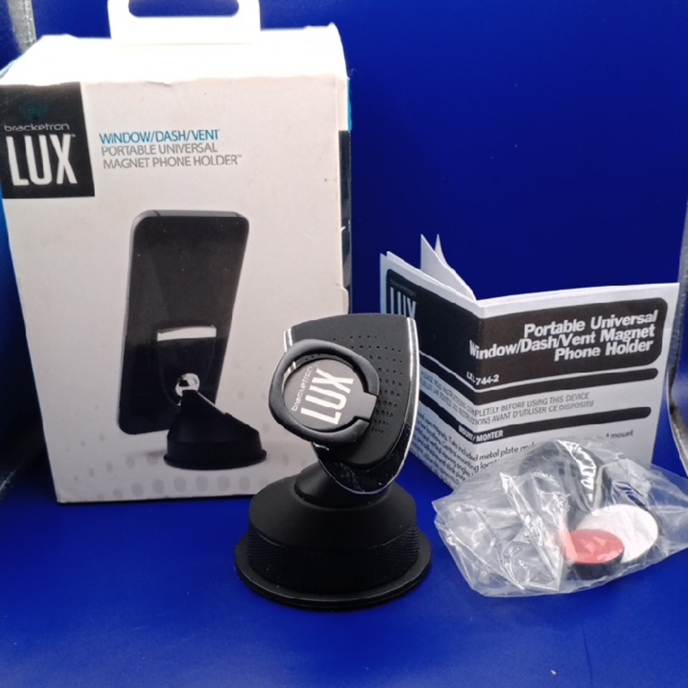 Lux Universal Magnetic Phone Mount - Black Open Box🙃 Everything NEW